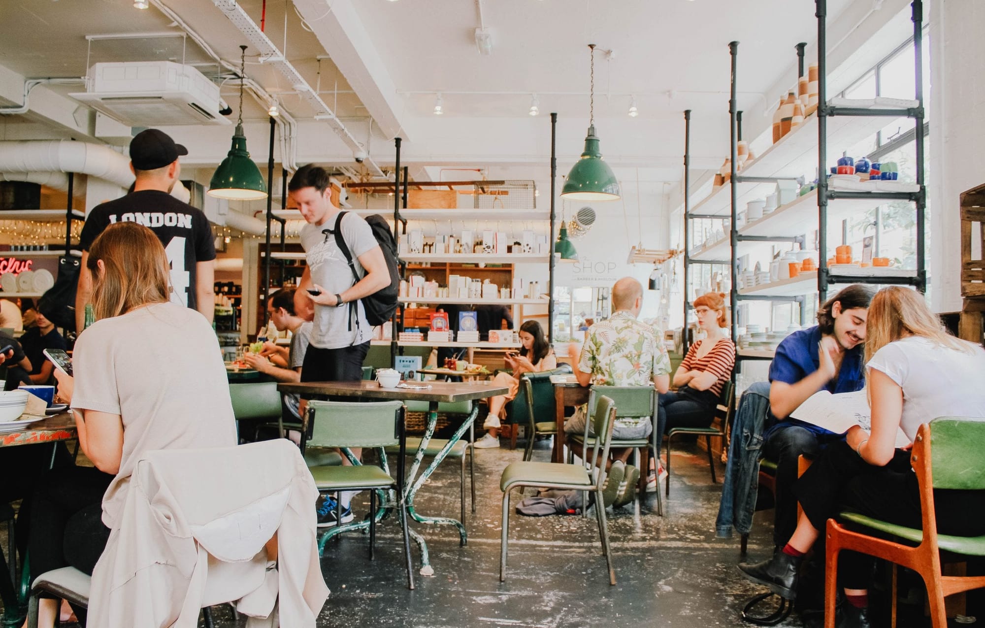 restaurant-unsplash