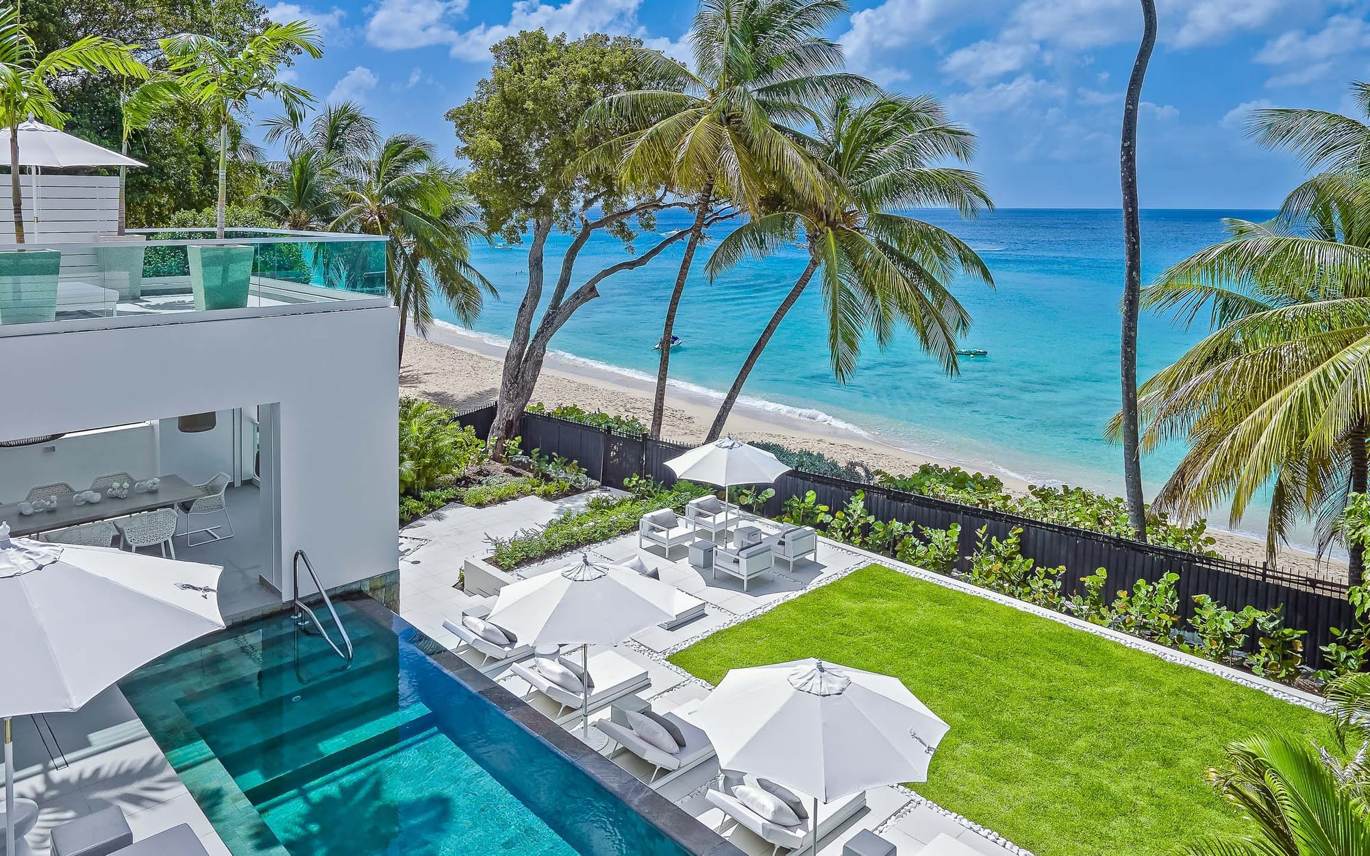 Kein Resort, sondern private Villa - zu buchen bei Luxury Retreats, was nun zu Airbnb gehört