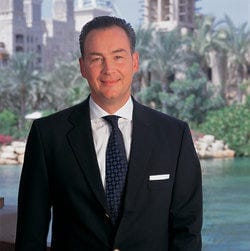 Deutscher Top-Hotelier leitet neues Luxushotel Palazzo Versace in Dubai – Heinrich Morio vom Burj Al Arab abgeworben