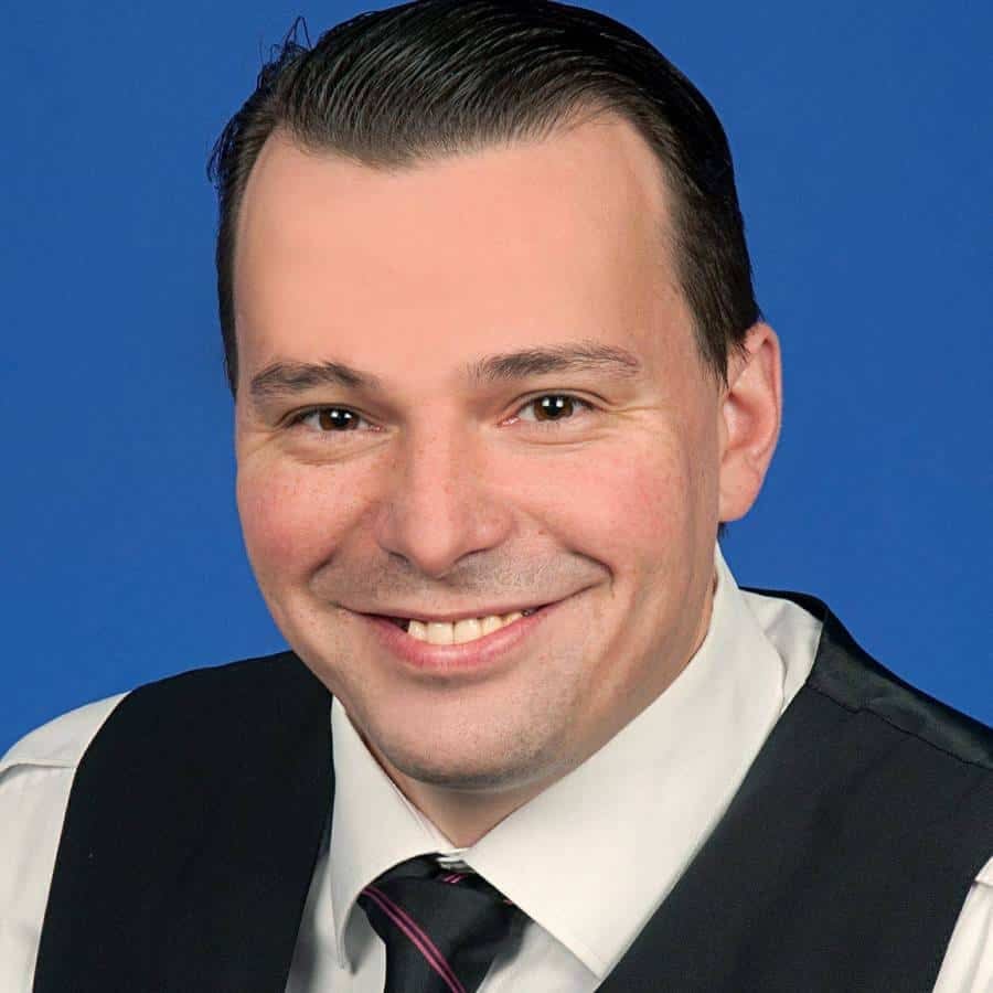 Warum nur müssen sich Köche und Kellner immer streiten? Gastro-Comedian „Gastronomicus“: „Wieso halten sich viele Köche für was besseres, verlangen mehr Respekt als sie geben und mehr Rücksicht als sie verdienen?“