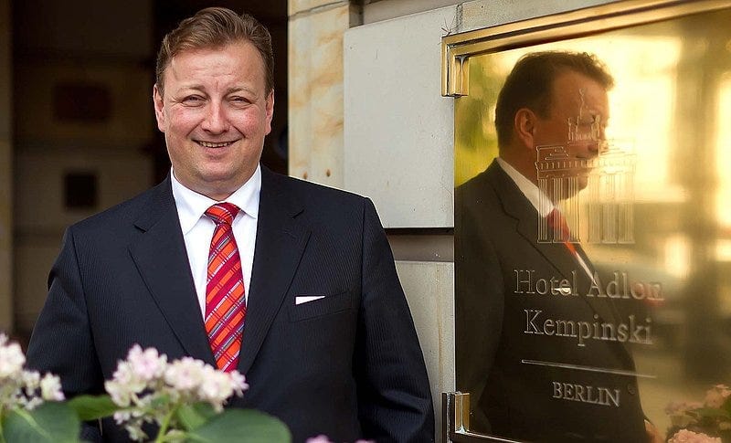Kempinski verliert Standort in London – Managementübernahme des Kempinski Hotel Fleuve Congo in Kinshasa – Oliver Eller verlässt Adlon