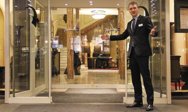 Mitarbeiter in Hotels werden immer älter – 50 Plus im Team ist voll normal – Nachwuchskräfte wollen vor allem flexiblere Arbeitszeiten