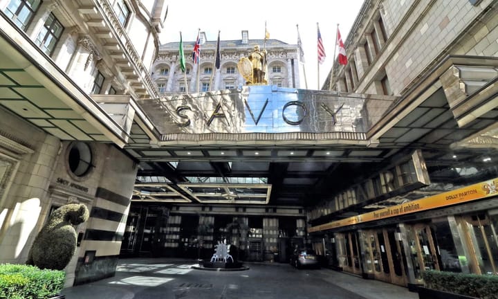 Brexit und Covid lassen das Londoner Savoy Hotel erschüttert zurück – und mit zu wenig Personal