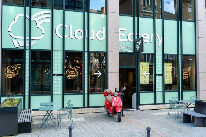 CloudEatery startet mit “The Fastest Food Plaza” in FrankfurtNeues digitales Cloud-Kitchen-Konzept für die Lieferbranche kombiniert Geschwindigkeit mit Vielfalt und Kulinarik