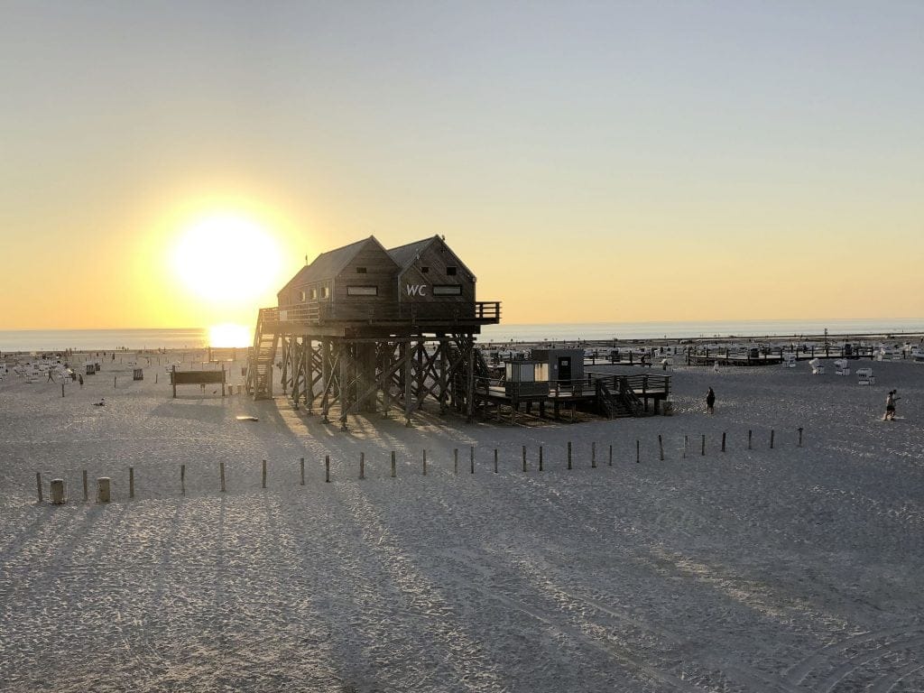 ©TZ SPO Abendstimmung Ordinger Strand, St. Peter-Ording, Nordsee, Pfahlbauten